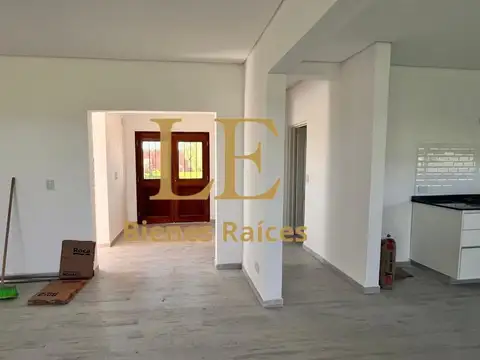 Casa 5 ambientes con 4 baños