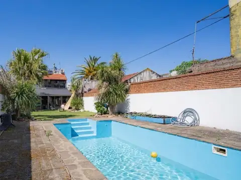 Casa en venta de 5 ambientes en  Ciudad Madero