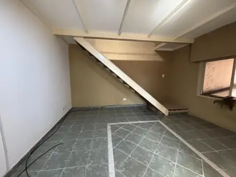 Depto Tipo Casa en Venta 60 años