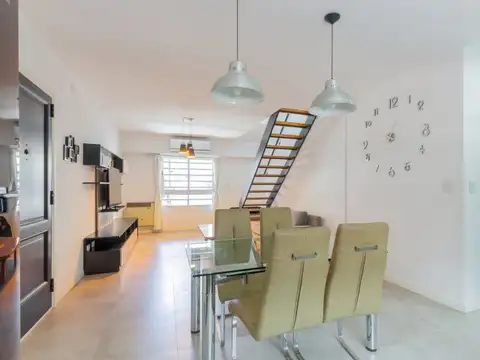 Depto Tipo Casa en Venta de 5 ambientes