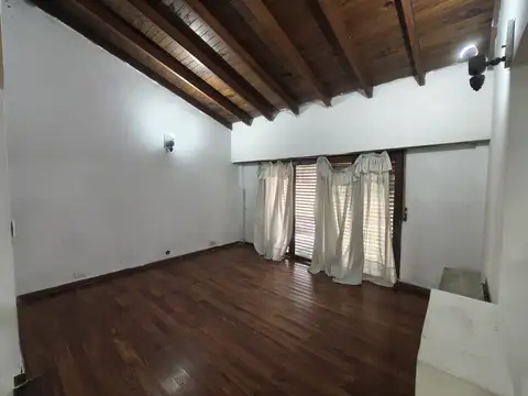 Depto Tipo Casa en Alquiler con 1 cocheras