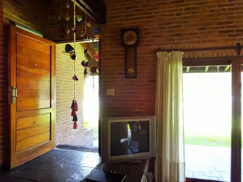 Casa 5 ambientes con 2 baños