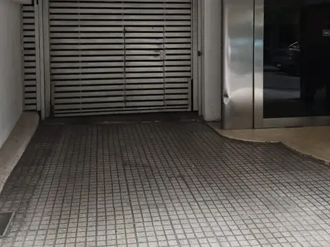 Cochera en venta en 1 de mayo 930