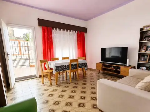 Venta casa mas ph independiente La Tablada lote propio oportunidad