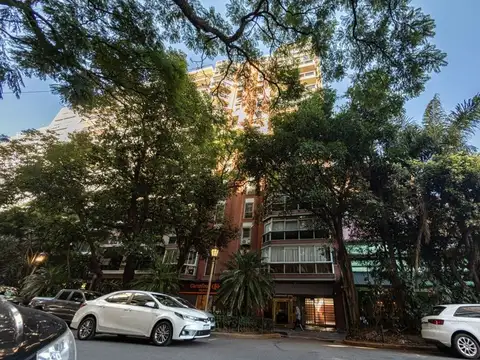 3 AMBIENTES CON COCHERA FIJA Y DEPENDENCIA