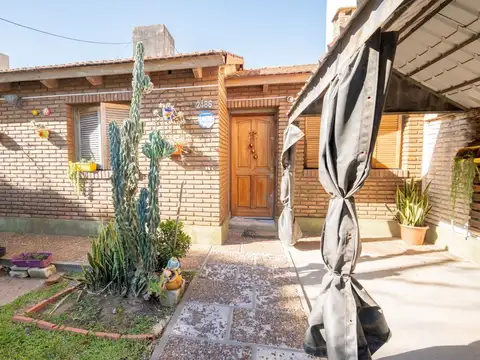 Casa 4 ambientes con 1 baño