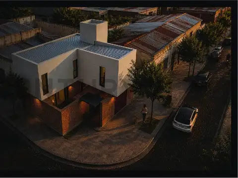 Casa 5 ambientes con 2 baños