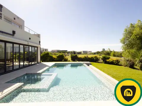 Casa en Venta en Pilar, USD 370.000