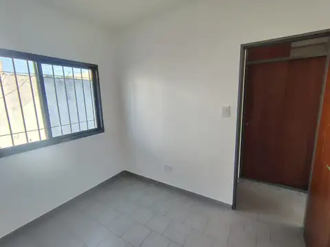 40 e/  1 y 2 300