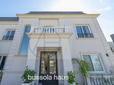 Casa en Venta de 5 dormitorios