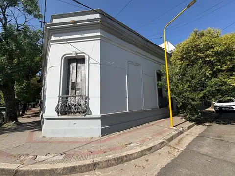 Casa 6 ambientes con 1 baño