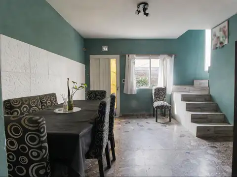 Depto Tipo Casa en Venta de 4 ambientes