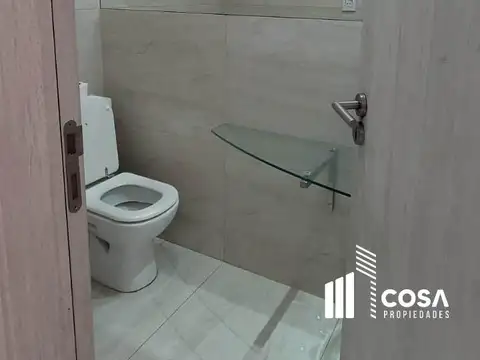 Casa 5 ambientes con 3 baños