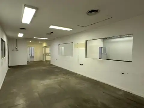 Deposito industrial con 2 naves contiguas de 6200 m2
