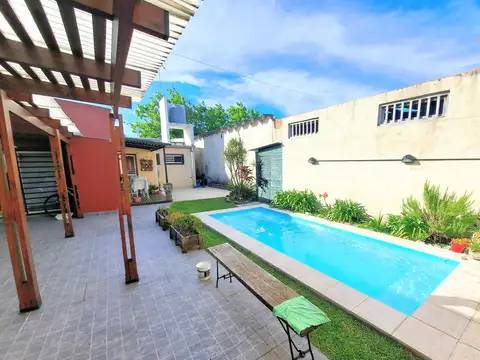 CASA en Sáenz Peña y De la Paz - Ensenada