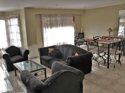  IMPECABLE  CASA DE 2 PLANTAS
