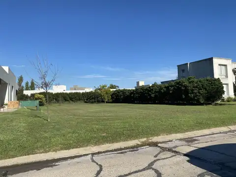 Terreno en Venta de 909,0 m2