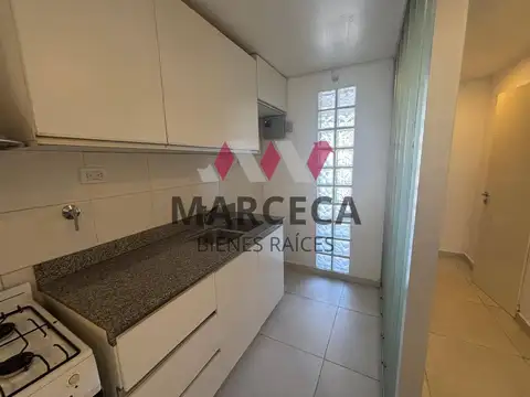 Casa en Alquiler con 1 cochera