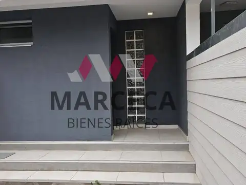 DUPLEX EN ALQUILER BARRIO CONFLUENCIA CON PILETA Y ESPACIO GUARDA COCHE