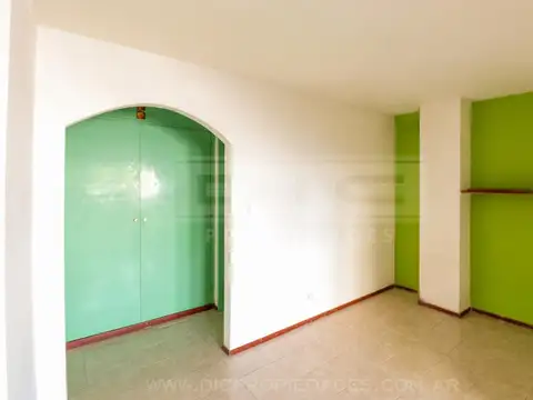 Jacinto Diaz 19, entre Moreno y Av. Centenario