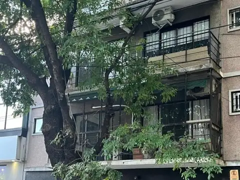 EXCELENTE SEMIPISO FRENTE, BALCON, LAVADERO, BAJAS EXPENSAS