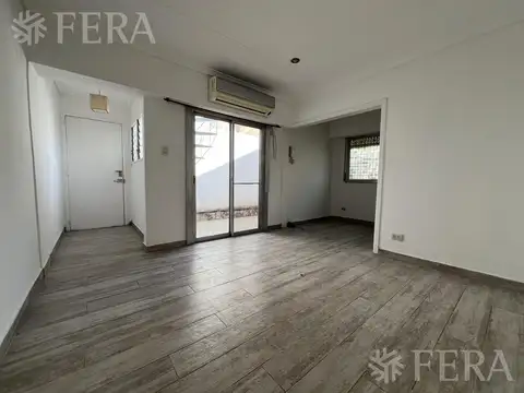 Venta PH 3 ambientes con patio y terraza en Wilde