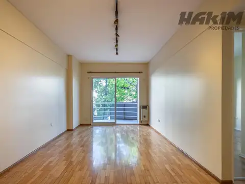 DEPARTAMENTO DE DOS AMBIENTES CON BALCÓN EN VENTA, UBICADO EN VILLA URQUIZA