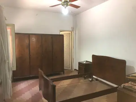 Casa en Venta con 4 cocheras