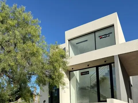 CASA EN VENTA - LA RESERVA CARDALES