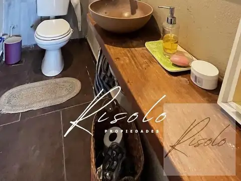 Casa 5 ambientes con 2 baños