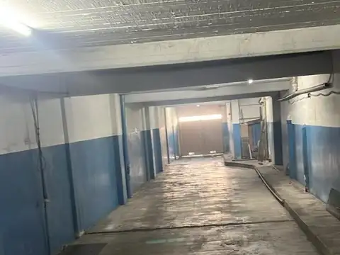 Cochera fija cubierta  en planta baja - Villa Devoto!