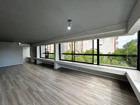 Venta de oficina en Nuñez en dúplex , con renta