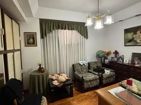 Depto Tipo Casa en Venta 40 años