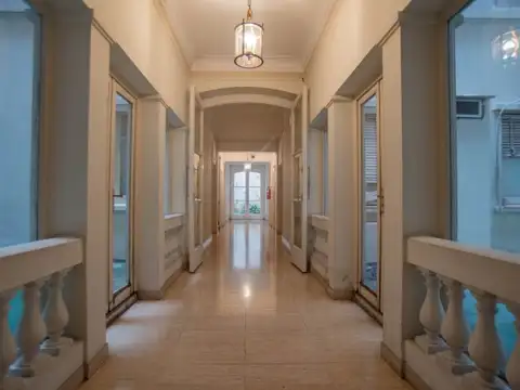 Venta de imperdible 2 Ambientes al Frente en Retiro / Centro - Ideal Inversión o Vivienda