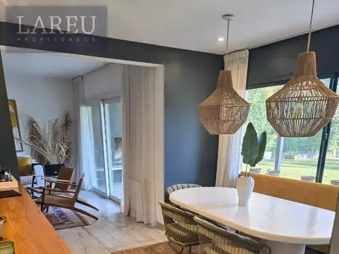 Casa 6 ambientes con 3 baños