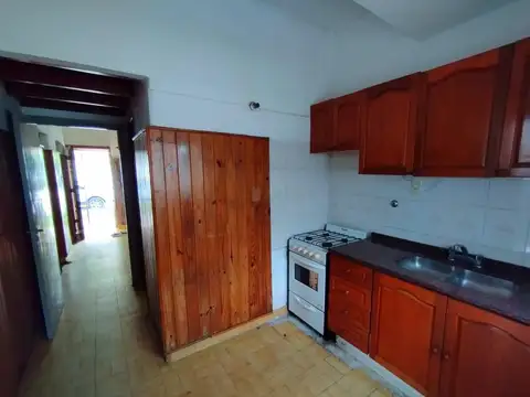 Casa 3 ambientes con 1 baño
