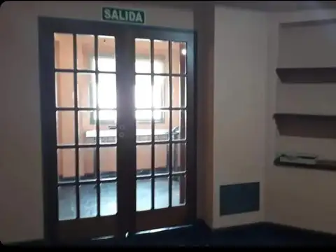 ALQUILER Consultorio en PH 4 ambientes, cocina y baño