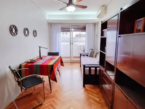 VENTA DEPARTAMENTO 2 AMB LUMINOSO EN AV CORRIENTES