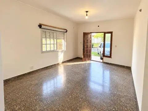 VENTA DE CASA  EN JOSE C PAZ