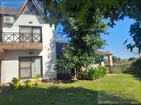 Casa 7 ambientes con 4 baños