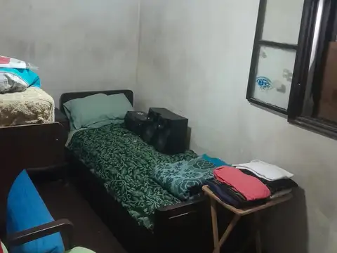 Casa 5 ambientes con 1 baño