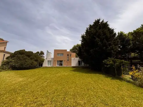 Casa en Venta al Este