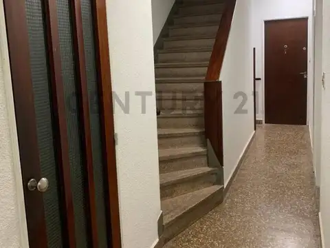 Departamento 5 ambientes con 1 baño