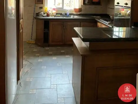 Depto Tipo Casa 4 ambientes con 2 baños