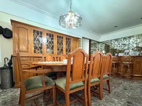 Casa en Venta con 5 cocheras