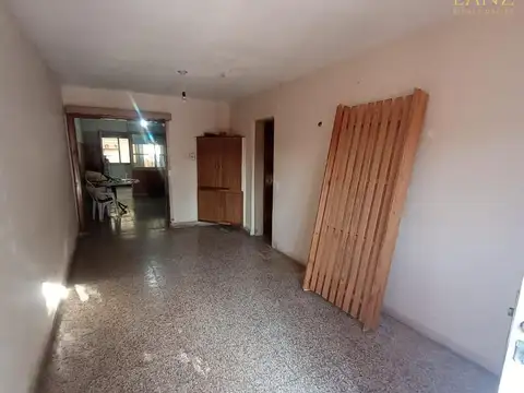 Casa 6 ambientes con 1 baño