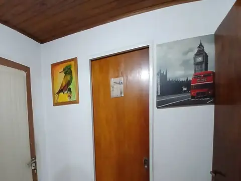 CASA MULTIFAMILIAR CON DEPARTAMENTO/COCHERA/FONDO