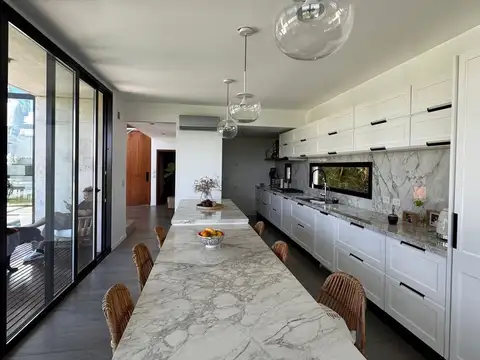 Casa en Alquiler en Terralagos, USD 3.800