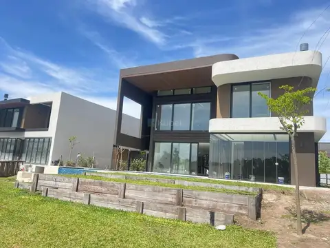 Casa en Alquiler al Norte