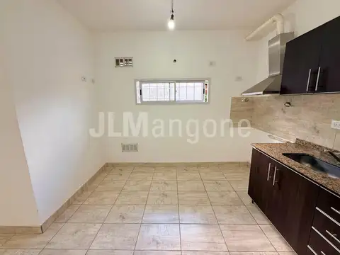 Depto Tipo Casa en Alquiler de 2 ambientes